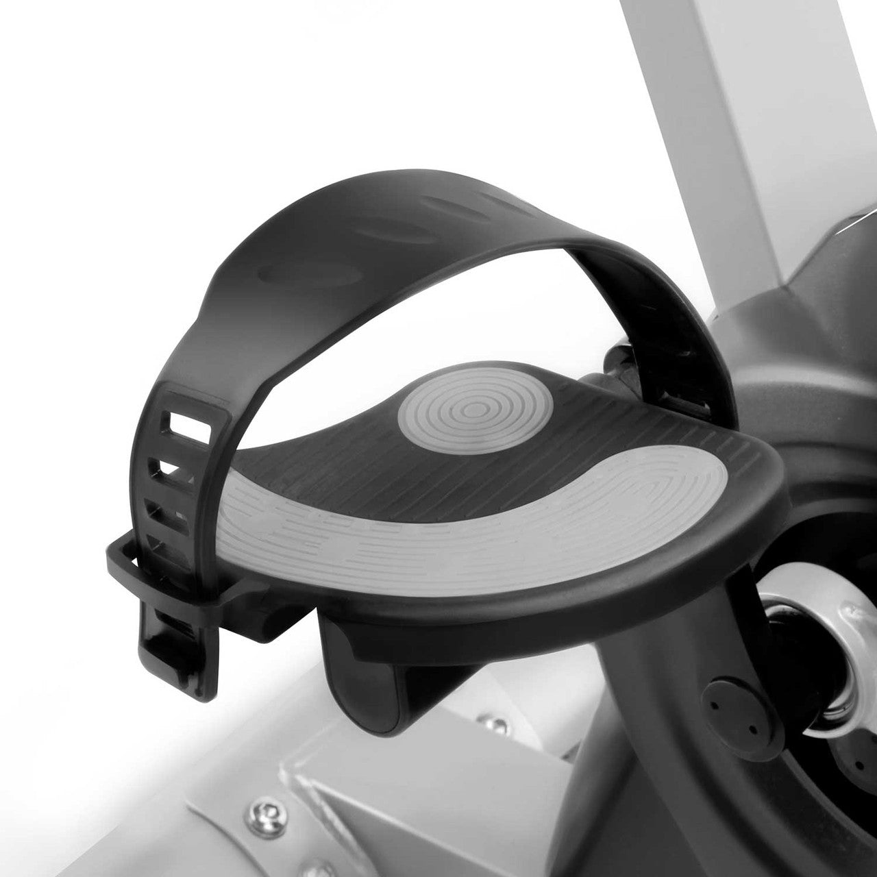 The Marcy AIR-1 Deluxe Fan has comfortable pedal straps to ensure feet remain on the bike while riding