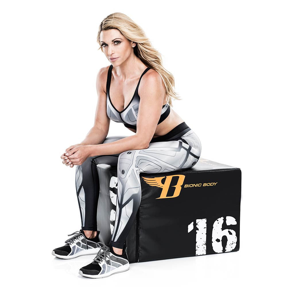 Kim Lyons with Bionic Body plyo box