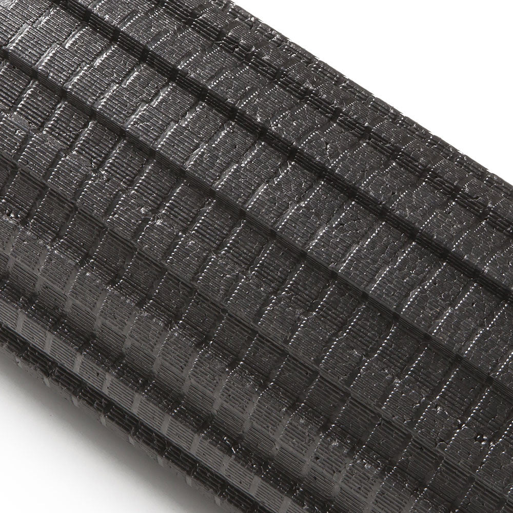 The Bionic Body Rechargeable Vibrating Recovery Foam Roller Massager - BBVYP has ridges to deliver a deep tissue massage