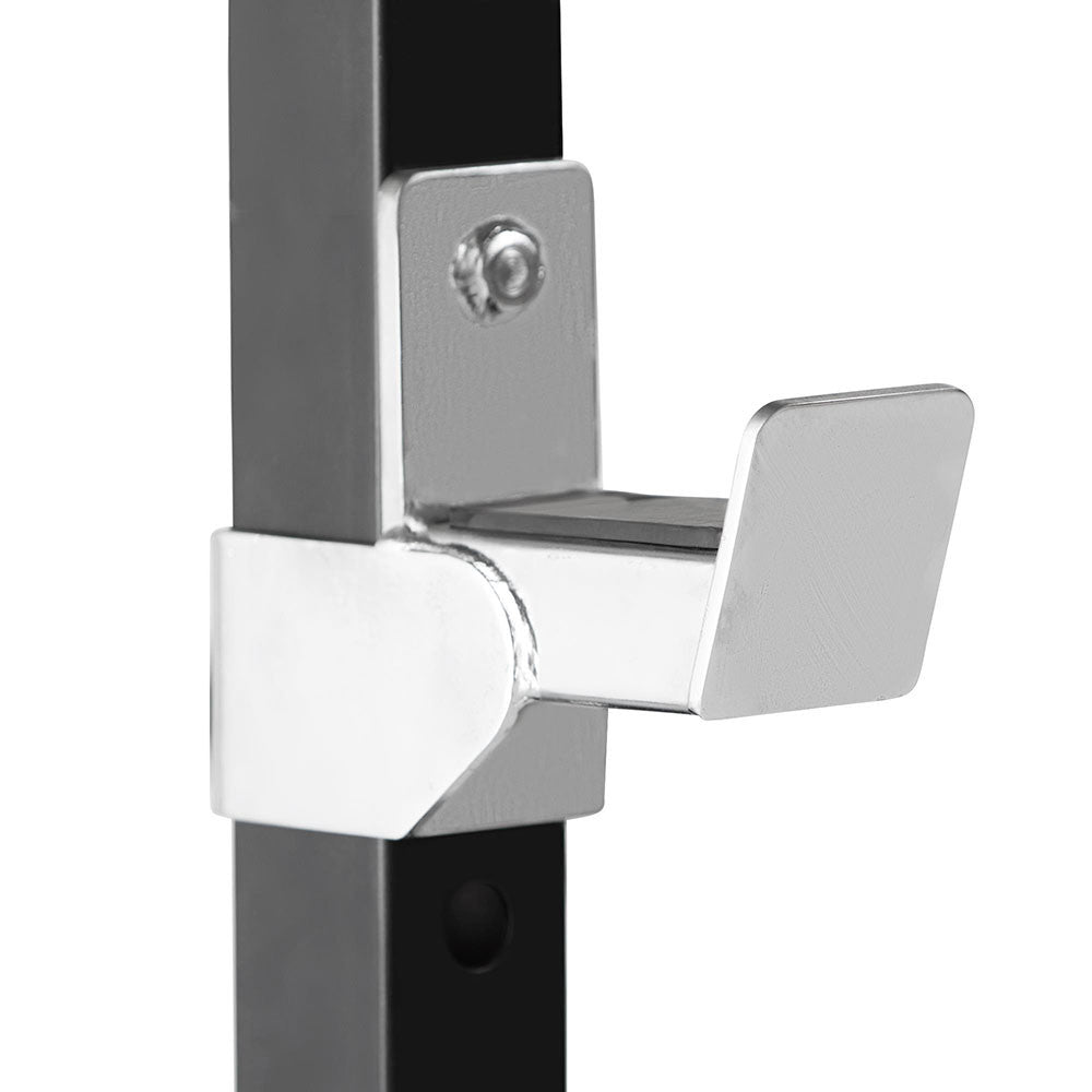 The Steelbody T-Rack STB-98001  includes sturdy bar catches