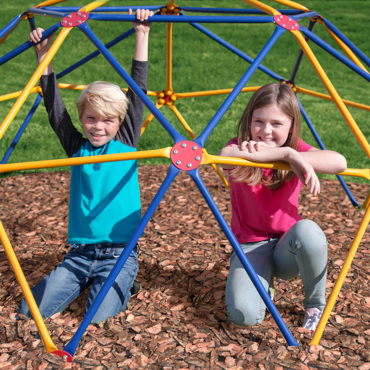 The Easy Outdoor Space Dome GD-810 is safe and durable